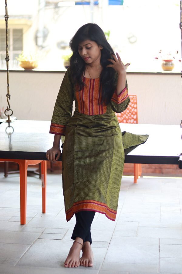 Heena Green Cotton Silk Khun Kurti with 3/4th Sleeves